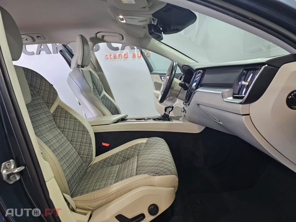 Volvo V60 2.0 D4 Momentum Geartronic