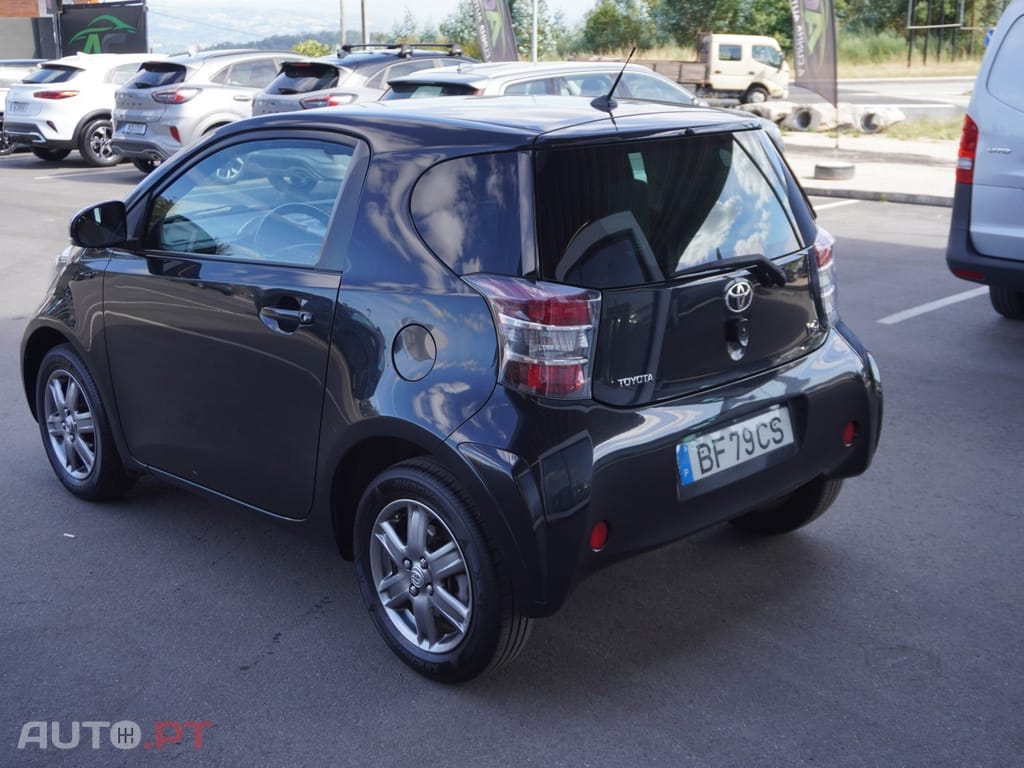 Toyota iQ 1.0