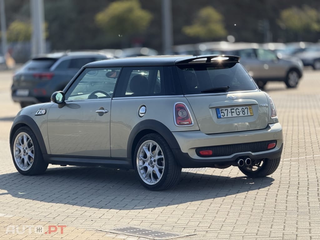 MINI Cooper Cooper S