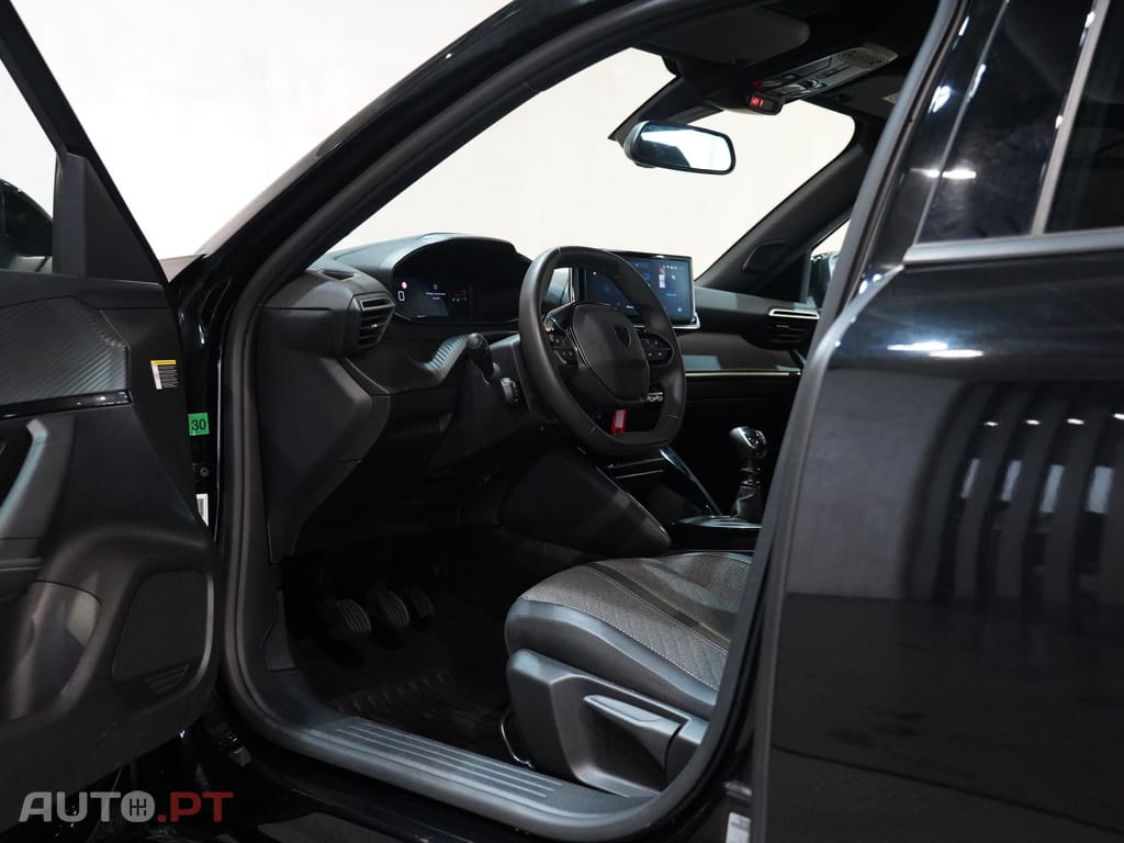 Peugeot 2008 1.2 PureTech Allure
