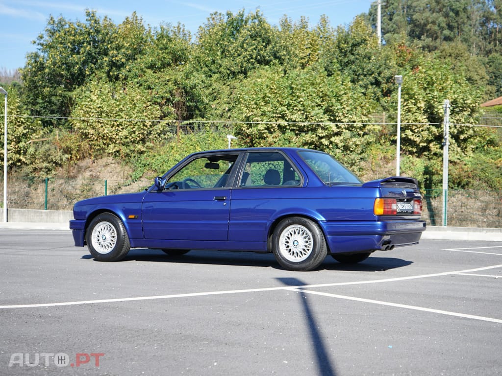 BMW 320 iS