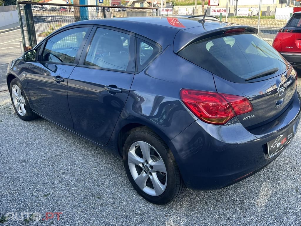 Opel Astra ENJOY