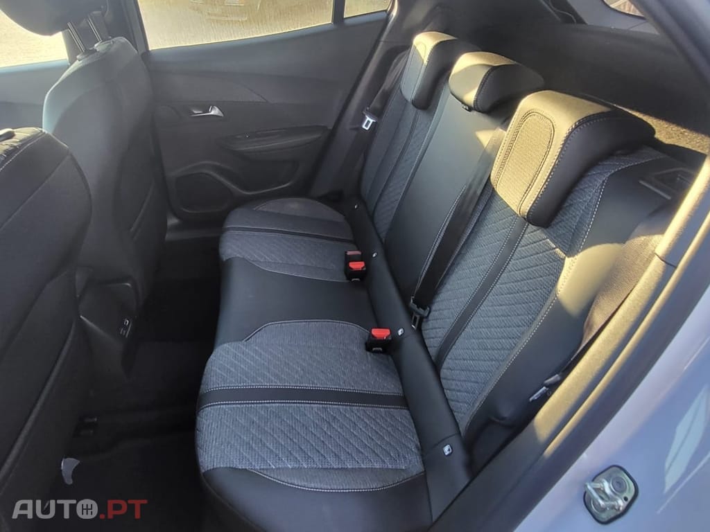 Peugeot 2008 1.2 PureTech Allure Pack