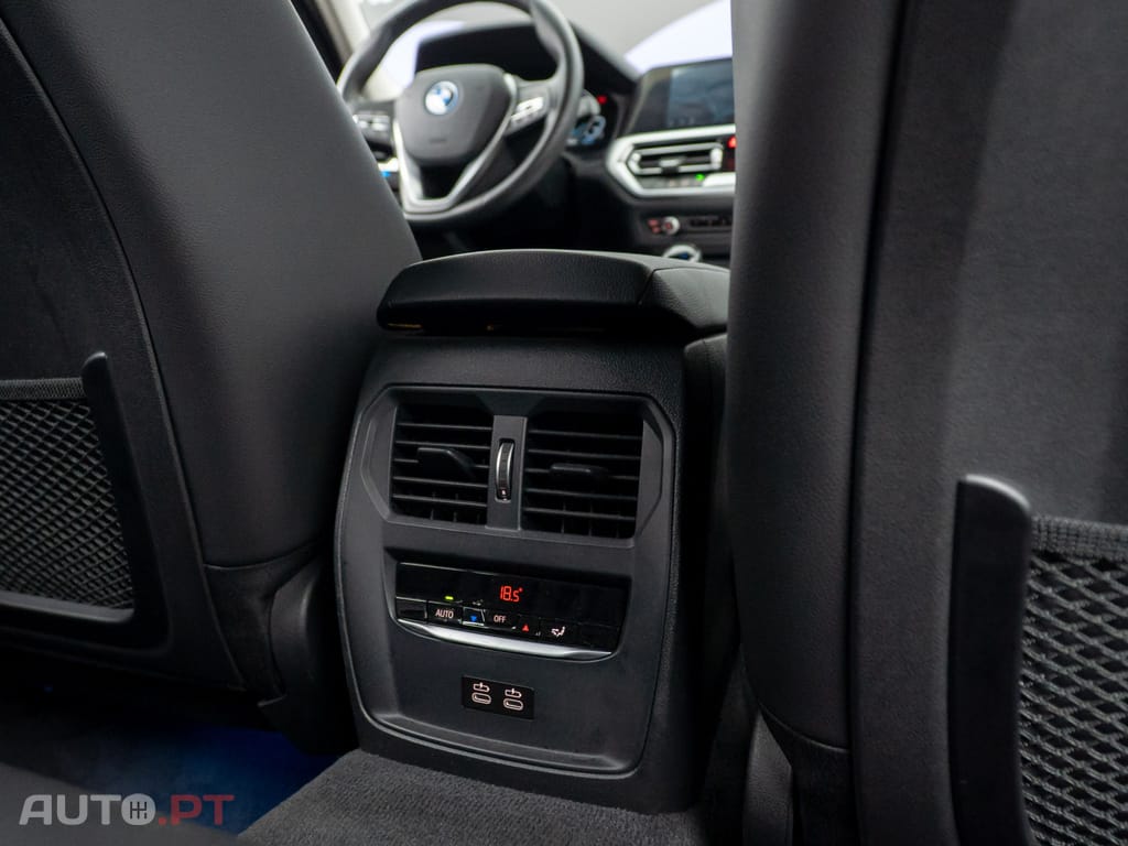 BMW 330 e Line Luxury Auto