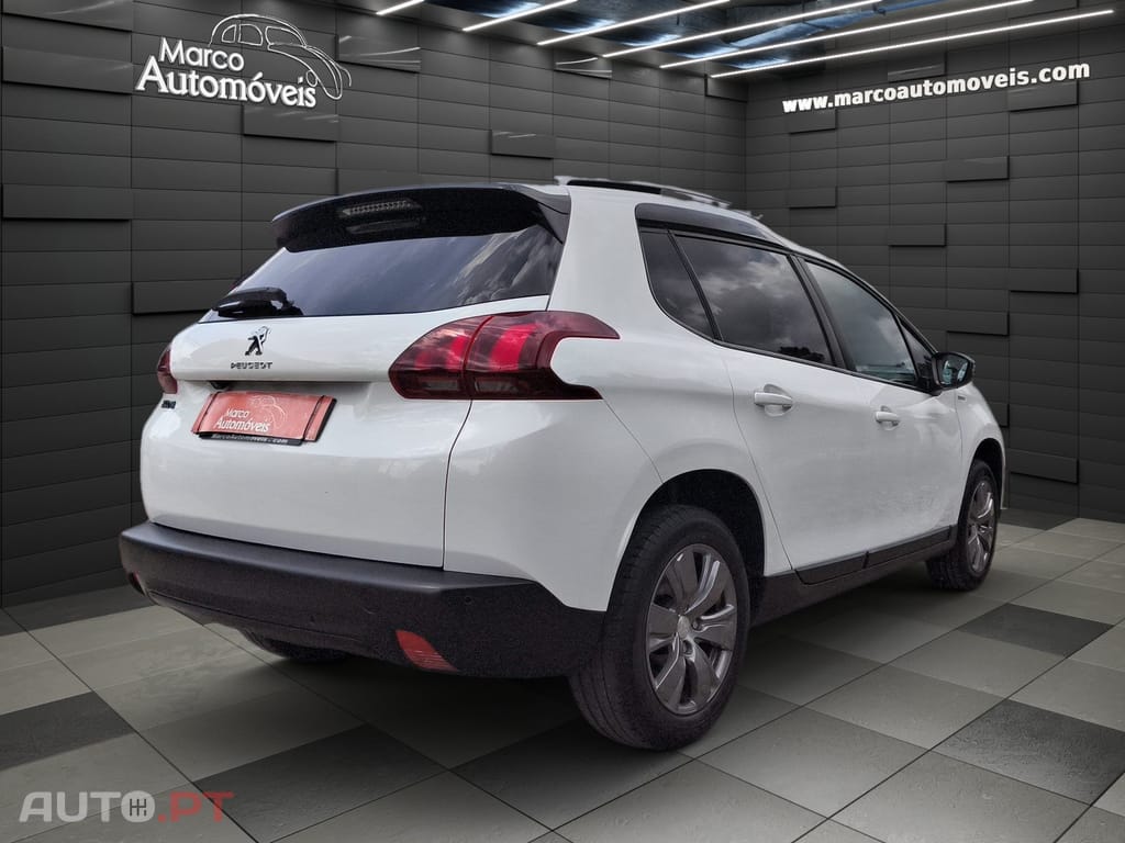 Peugeot 2008 1.2 PureTech Style