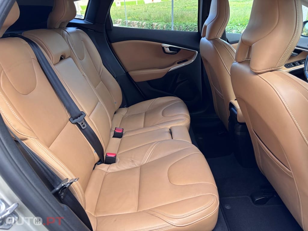 Volvo V40 Cross Country 2.0 D2 Pro