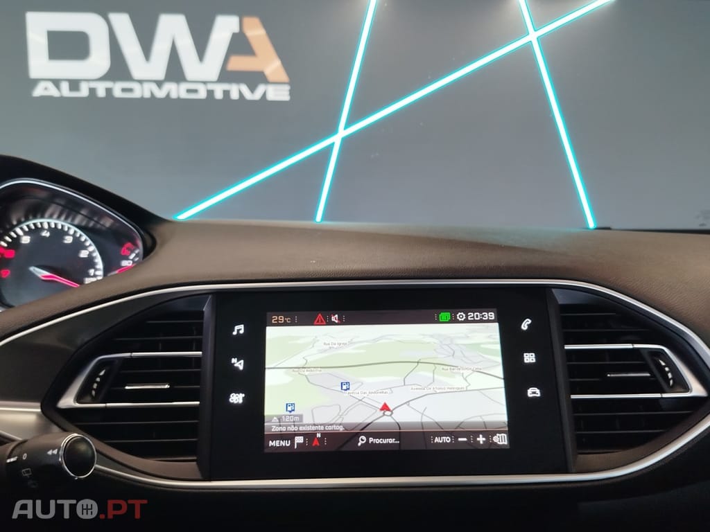 Peugeot 308 1.2 PureTech Business Line