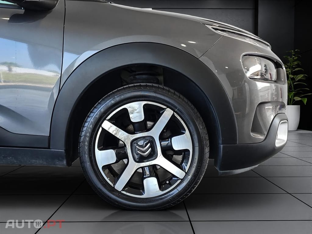Citroen C4 Cactus 1.2 PureTech Shine
