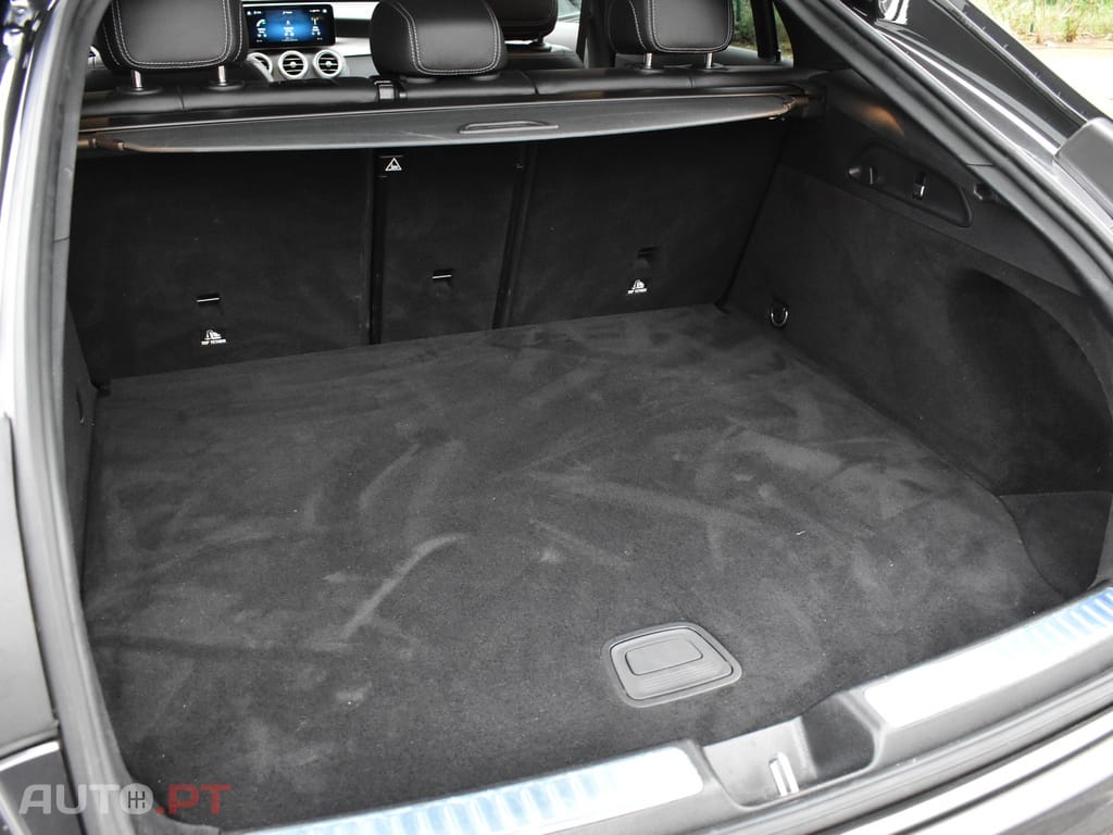 Mercedes-Benz GLC 300 e Coupe 4Matic 9G-TRONIC AMG Line