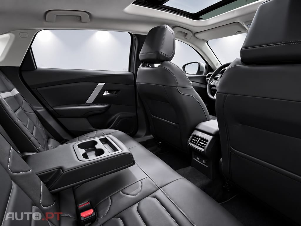 Citroen C4 e-C4 136 PLUS