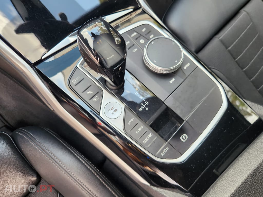 BMW 330 e Line Sport Auto