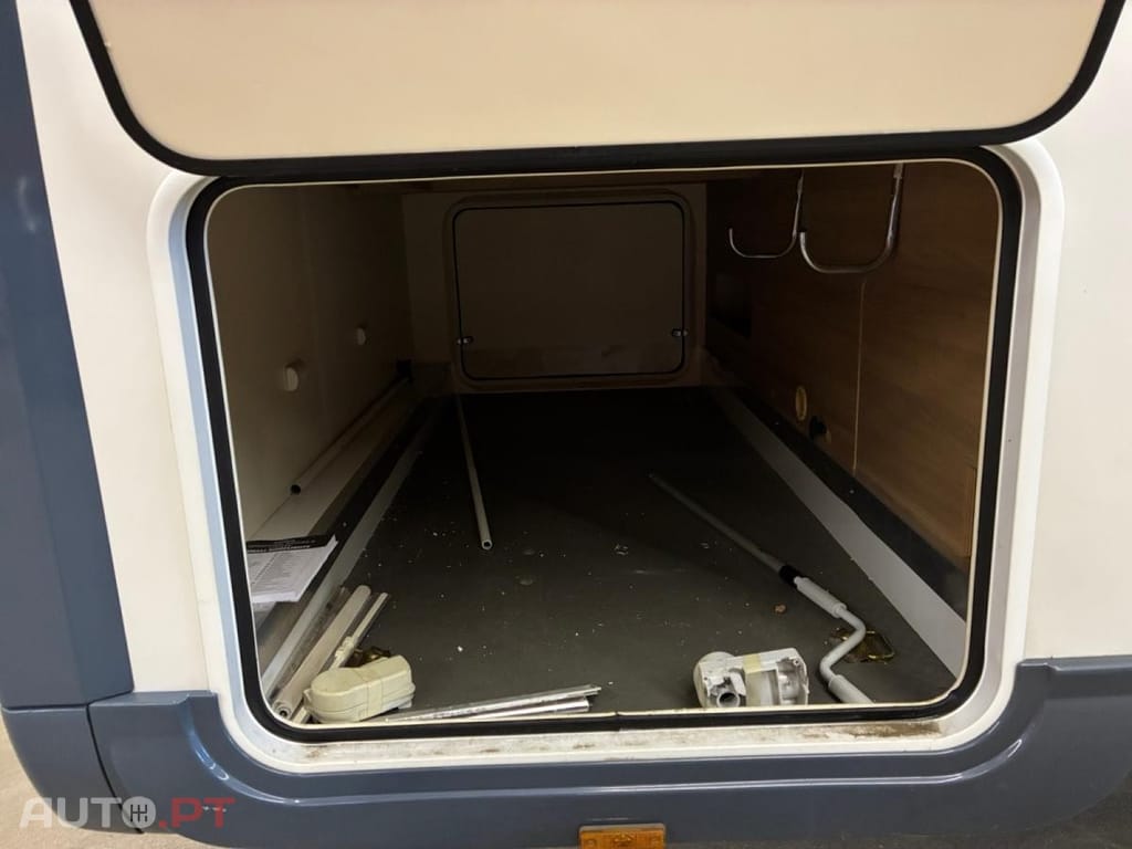 Ford Transit 2.2 Roller Team