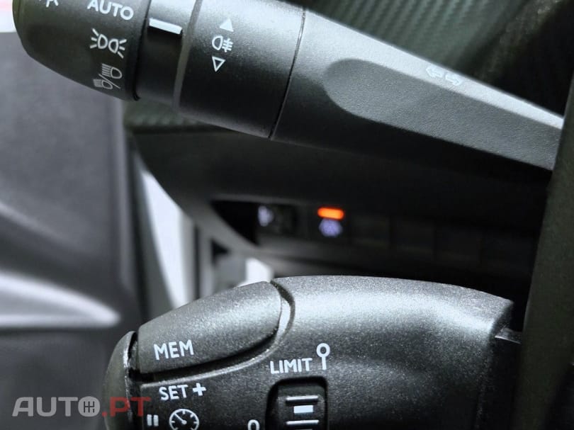 Peugeot E-208 50 kWh Allure Pack