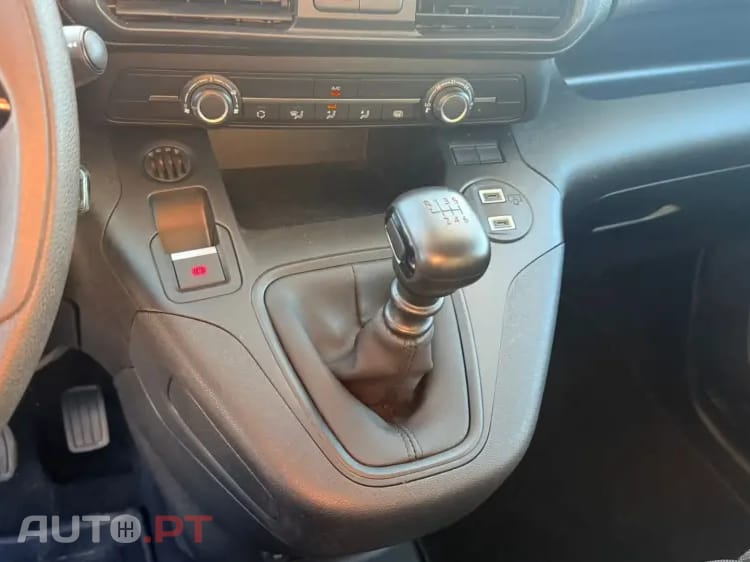 Fiat Doblo Outro
