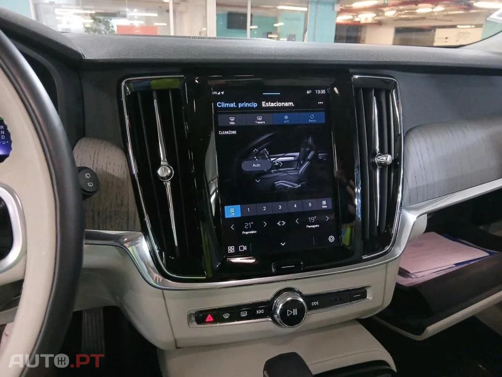 Volvo V90 2.0 T6 PHEV Core AWD