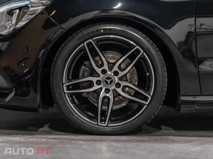 Mercedes-Benz CLA 200 d Shooting Brake AMG Line