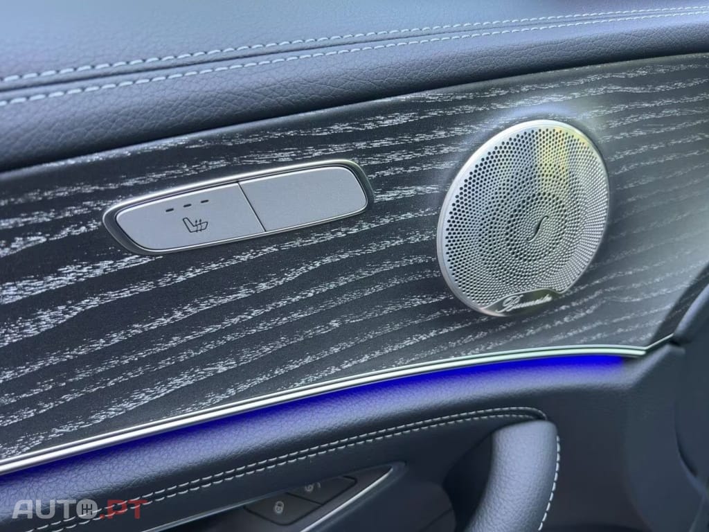 Mercedes-Benz E 300 de AMG-Line I.V.A DEDUTIVEL