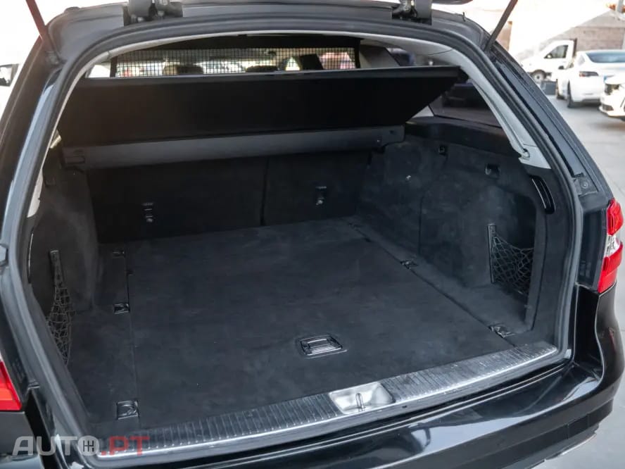 Mercedes-Benz E 220 BlueTEC 9G-TRONIC Avantgarde