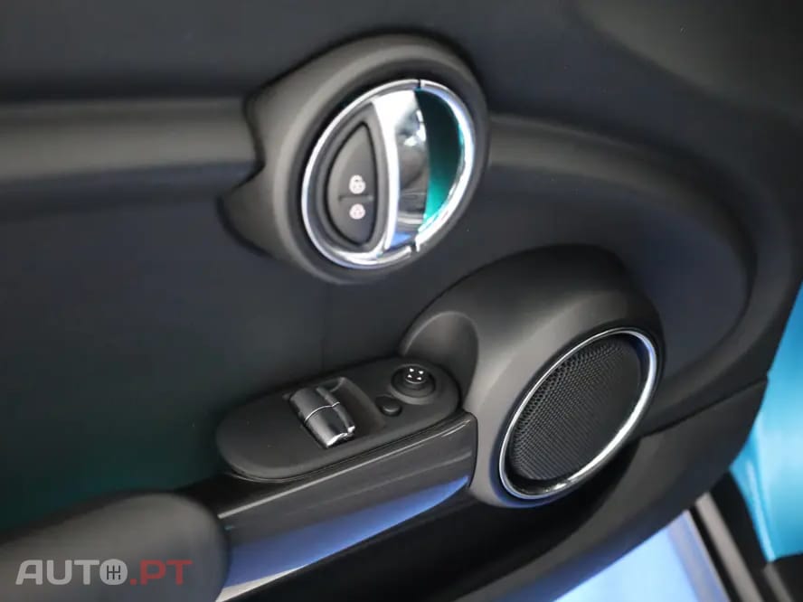 MINI Cooper Cooper D