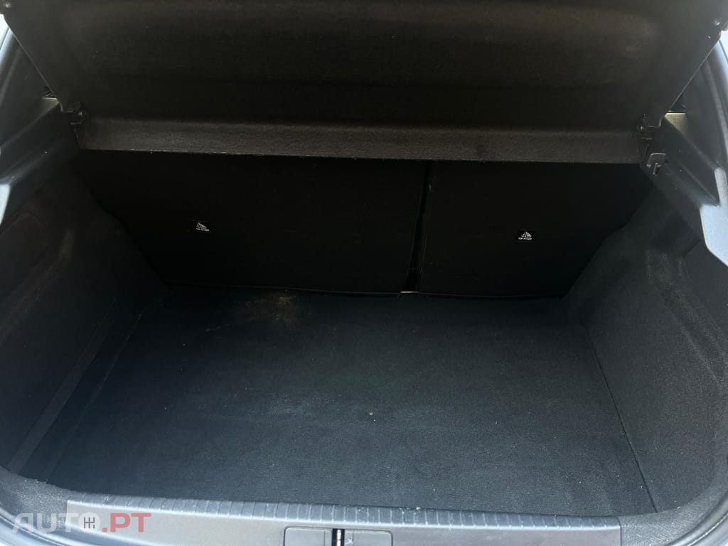 Peugeot E-208 Allure
