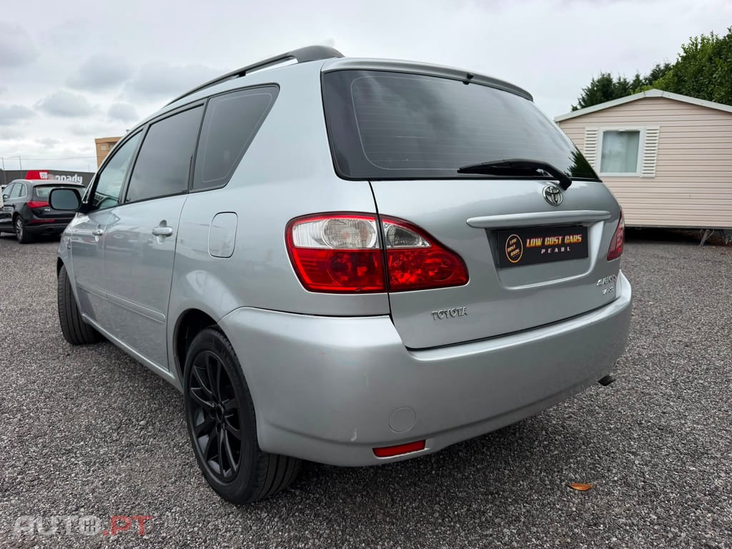 Toyota Avensis Verso 2.0 D-4D