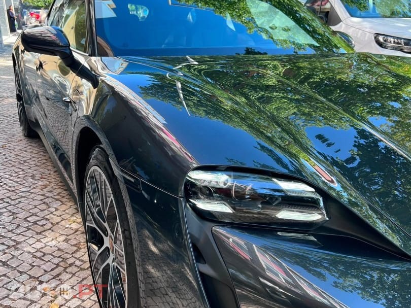 Porsche Taycan Standard