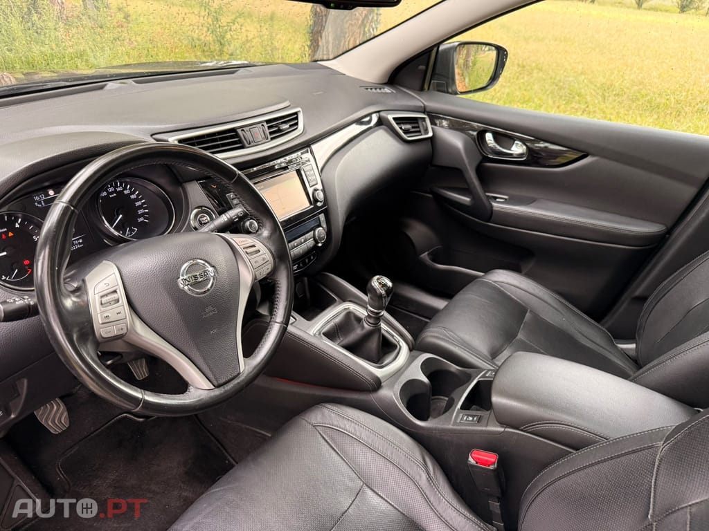Nissan Qashqai 1.5 dCi Tekna Pele