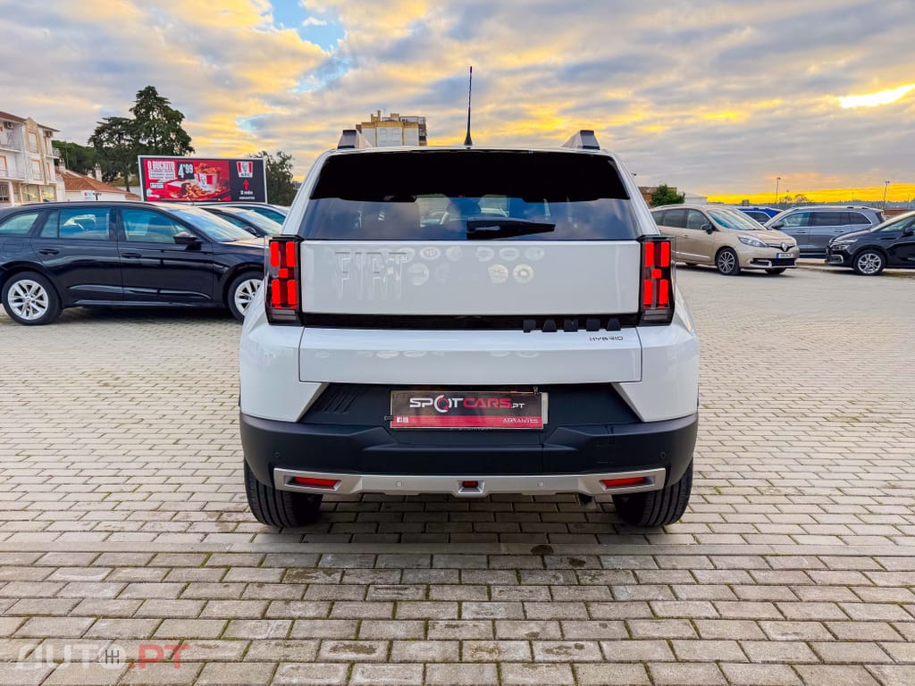 Fiat Grande Panda 1.2 Hybrid La Prima eDCT