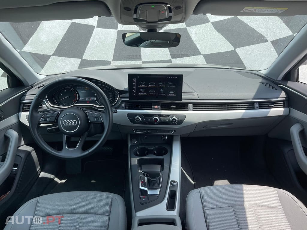 Audi A4 Avant 30 TDI Advanced S tronic