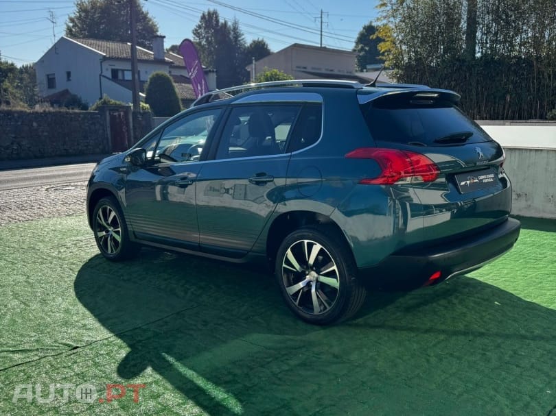 Peugeot 2008 PureTech 110 Stop&Start UrbanCross