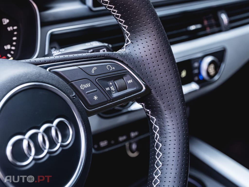 Audi A4 2.0 TDI S-line S tronic