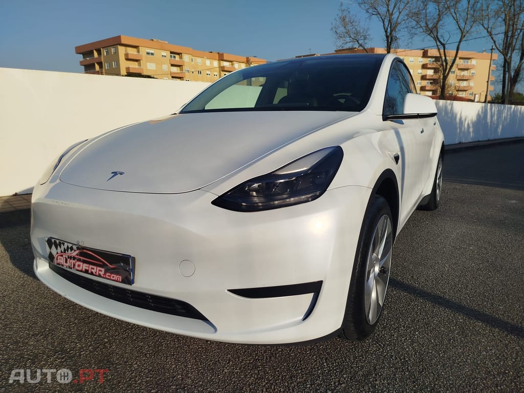 Tesla Model Y RWD