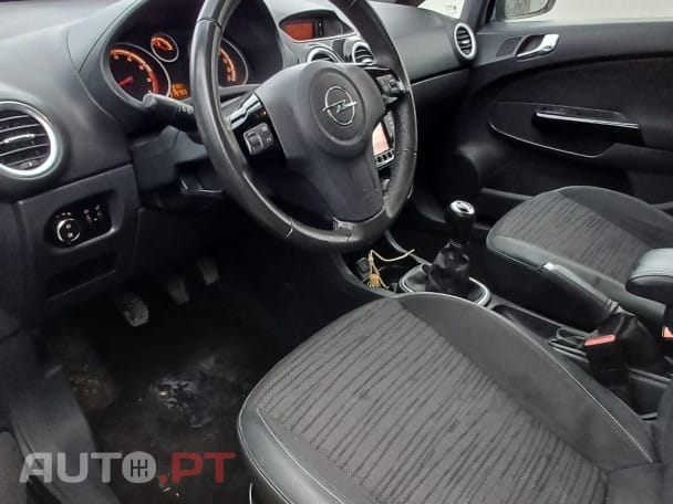 Opel Corsa 1.2 Enjoy FlexFuel