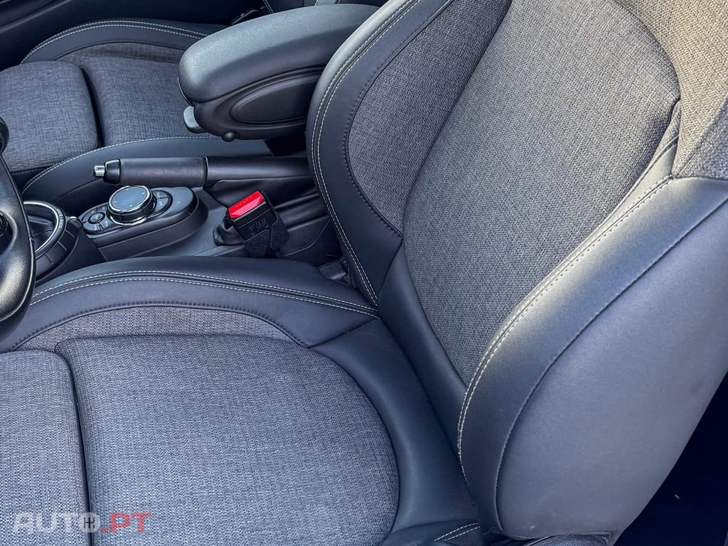 MINI Cooper Cooper D