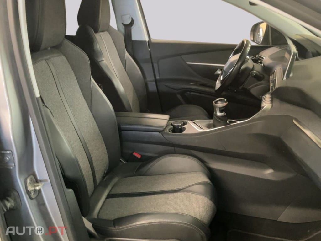 Peugeot 3008 1.2 PureTech Allure