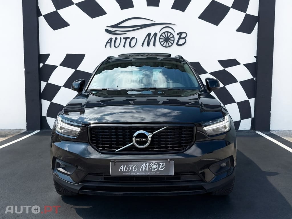 Volvo XC40 T4 Recharge DKG RDesign Expression