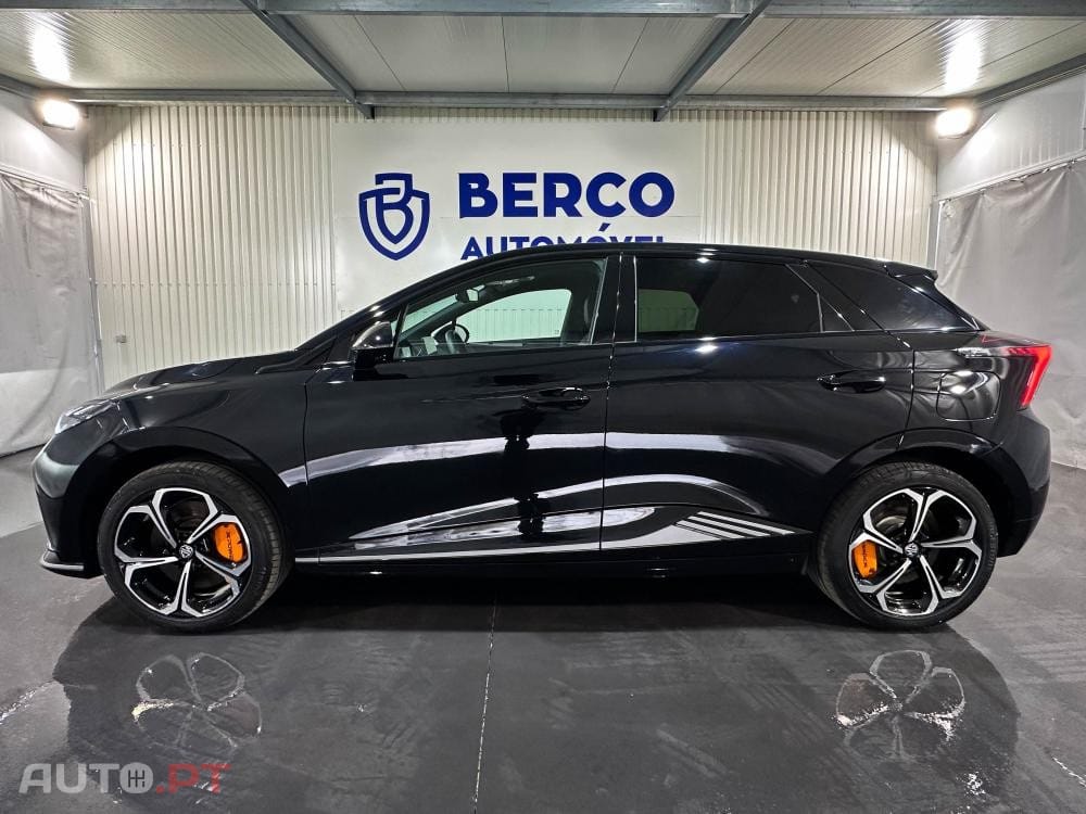 MG MG4 64 kWh XPower Luxury