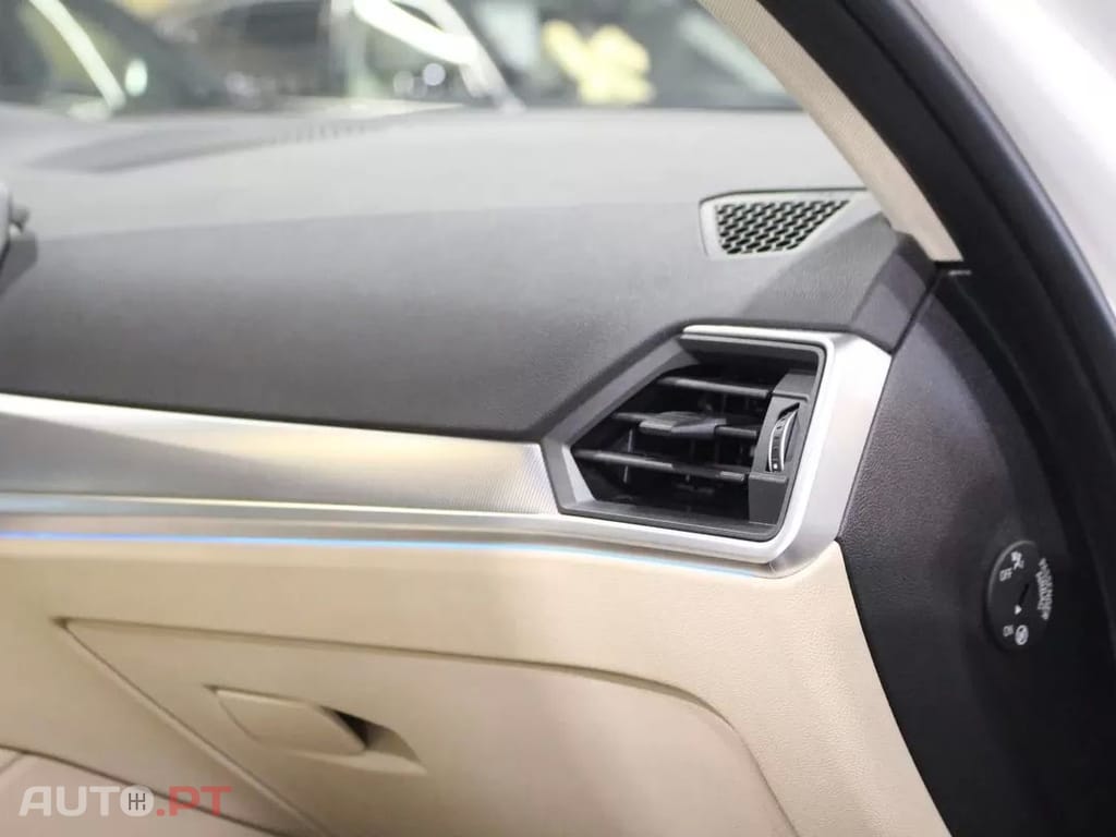 BMW 330 e Line Sport Auto