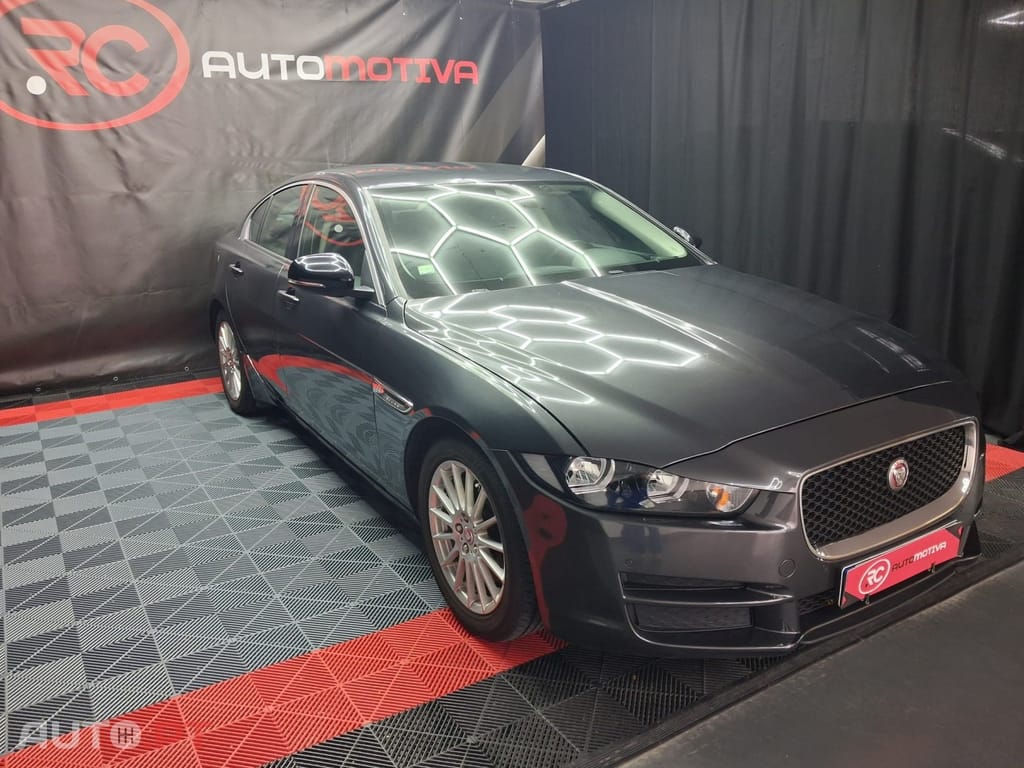 Jaguar XE 2.0 D Prestige Aut.