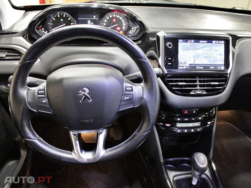Peugeot 2008 1.2 PureTech Crossway EAT6