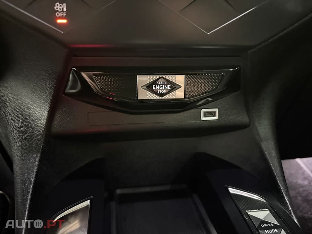 DS DS3 Crossback E-Tense Performance Line