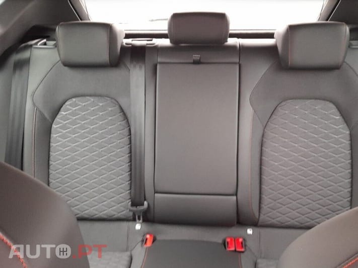 Seat Leon Seat Leon 1.5 eTSI 150 DSG FR NOVO 10KM