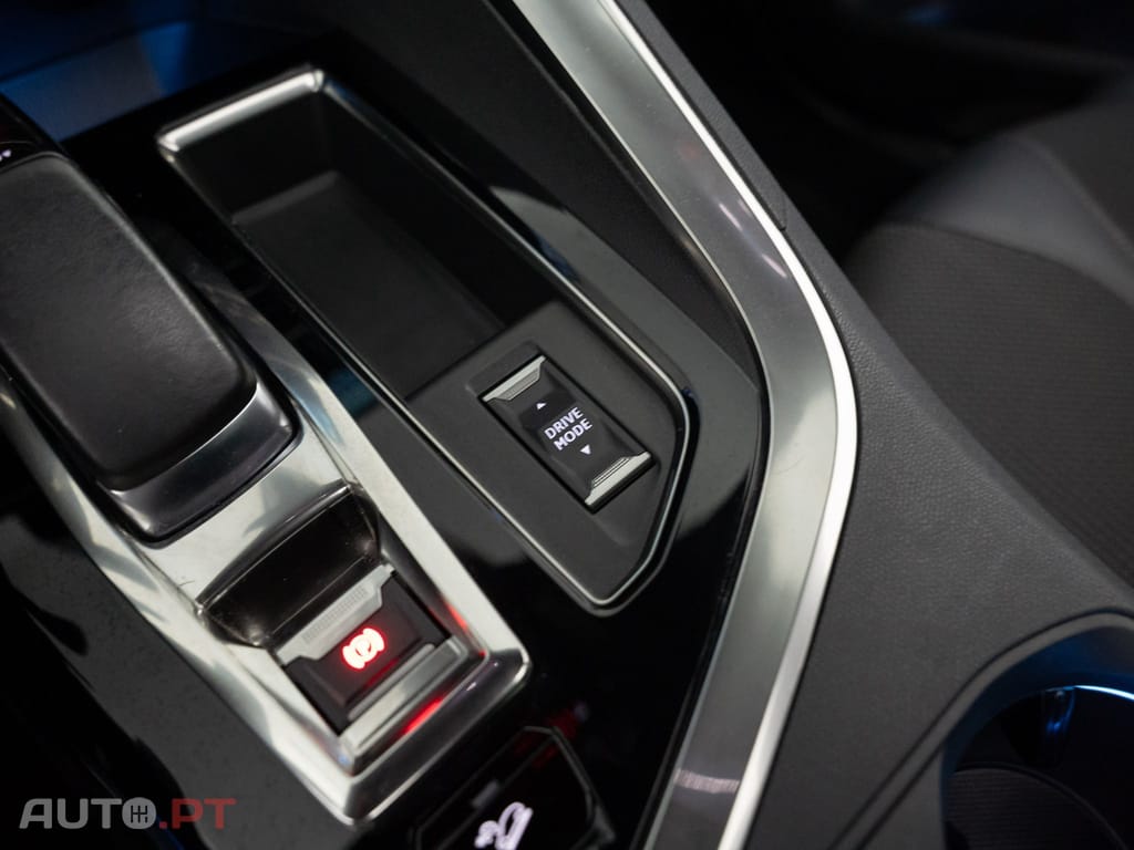 Peugeot 3008 1.6 Hybrid4 GT e-EAT8