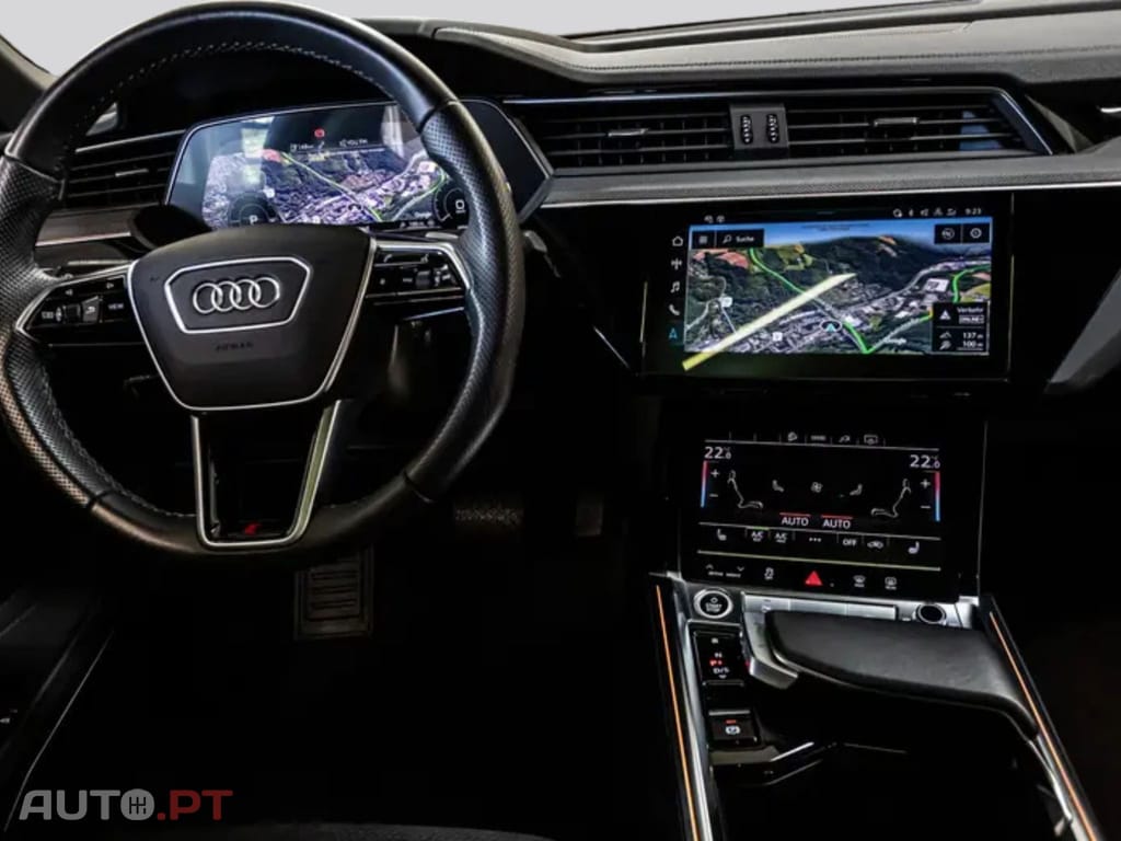 Audi E-Tron I.V.A DEDUTIVEL 55 S LINE