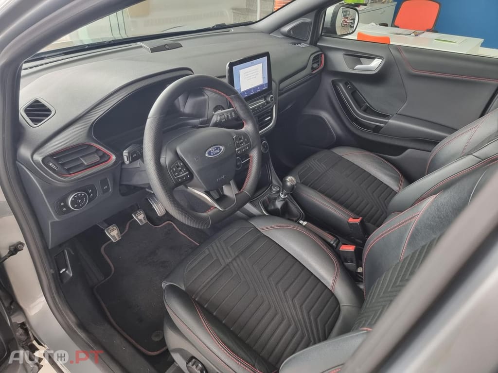 Ford Puma 1.0 EcoBoost MHEV ST-Line X