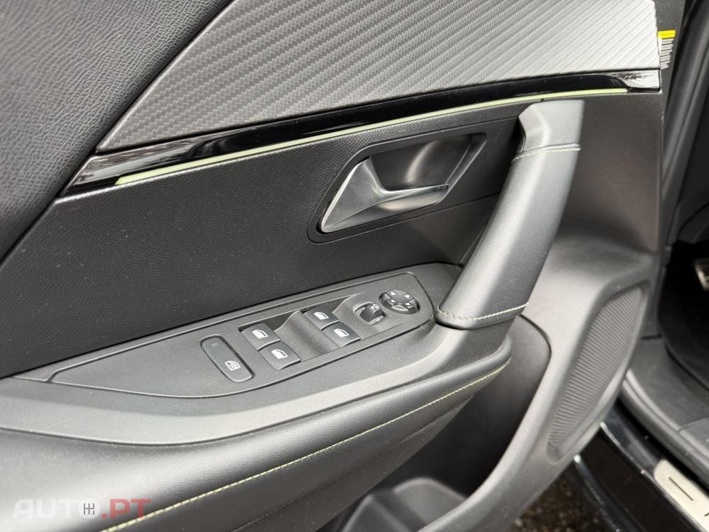 Peugeot E-2008 50 kWh GT