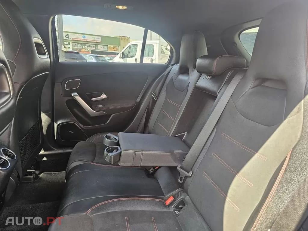 Mercedes-Benz A 250 e AMG Line