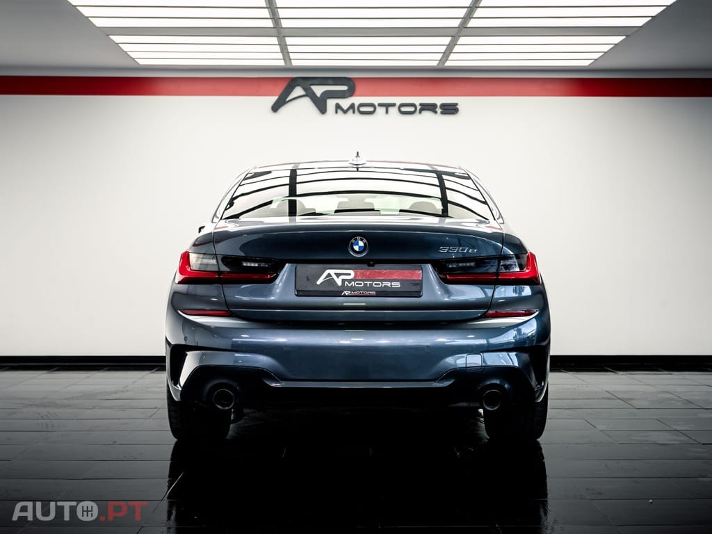 BMW 330 e iPerformance Pack M