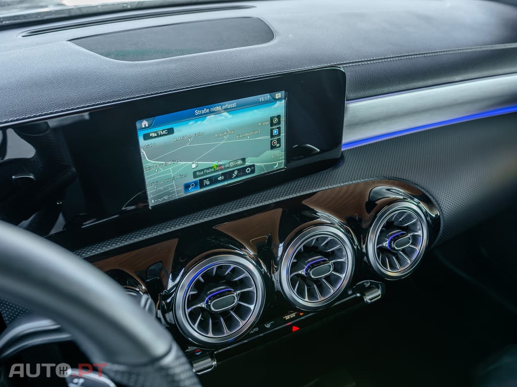 Mercedes-Benz A 250 e AMG Line