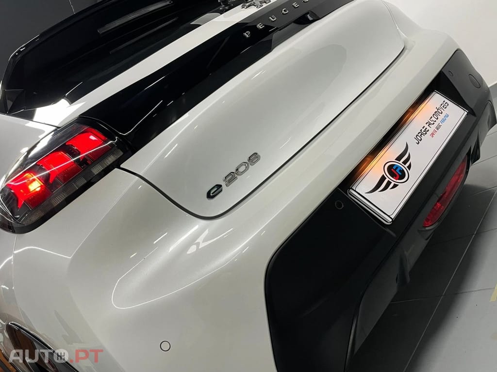 Peugeot E-208 50 kWh Active Pack